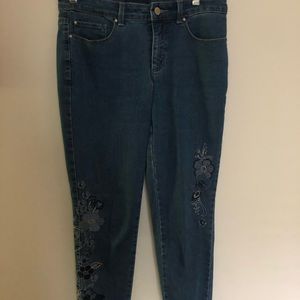 Floral Embroidered AnkleSkinny Jeans (Medium Wash)